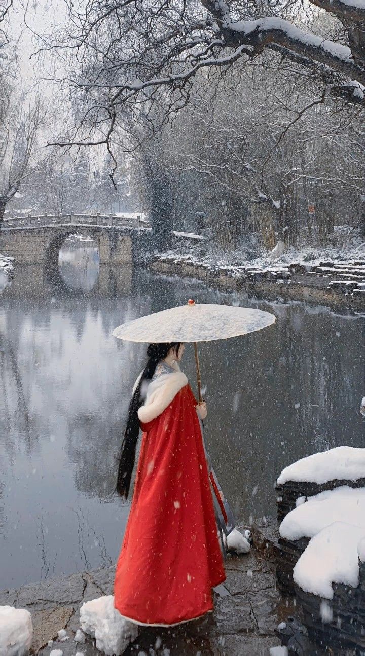 Charming Qipao Style for Short Women:Embracing the Elegance of 150cm Frames Charming Qipao Style for Short Women:Embracing the Elegance of 150cm Frames