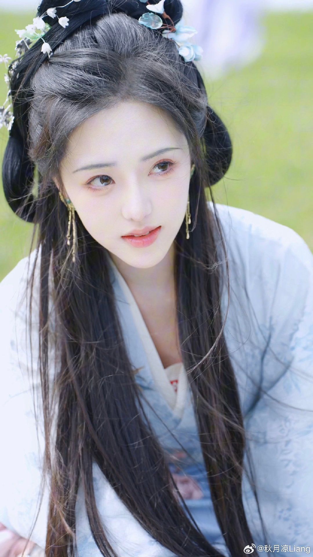 Traditional Chinese Shoes for Women:The Allure of Ancient-Style Hanfu Fashion Traditional Chinese Shoes for Women:The Allure of Ancient-Style Hanfu Fashion