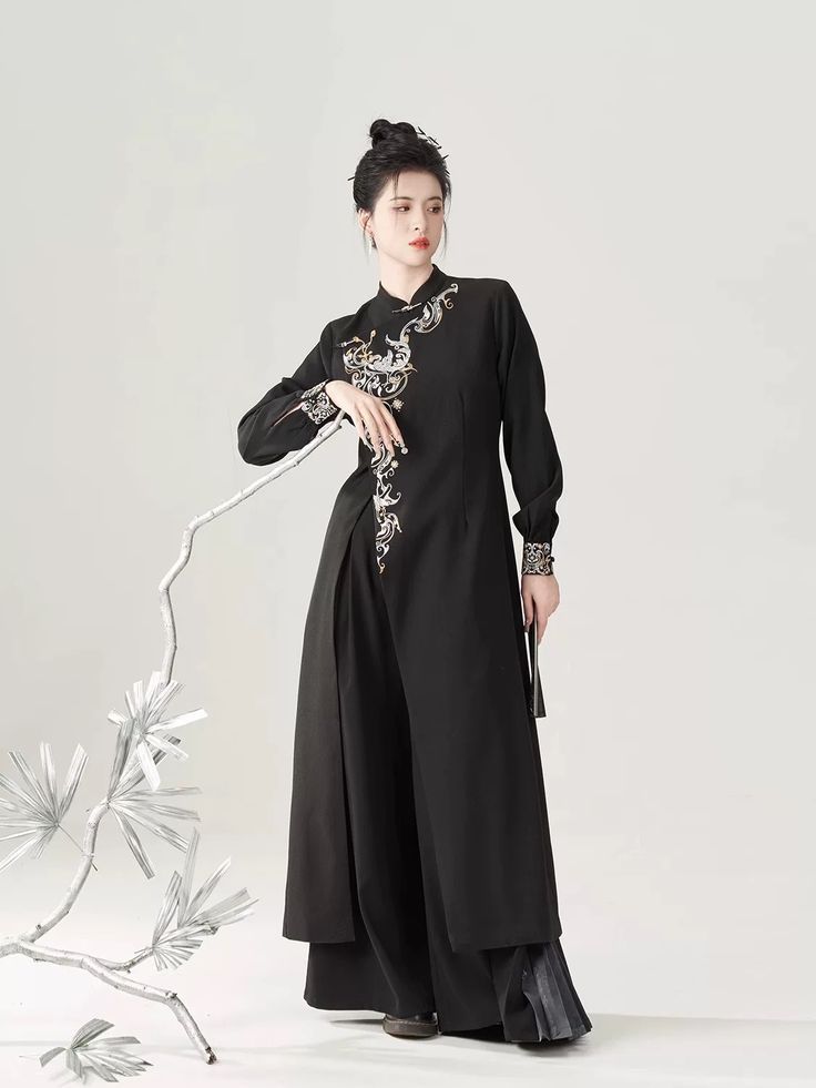 Chinese Cheongsam Skirt:The Essence of Feminine Elegance Chinese Cheongsam Skirt:The Essence of Feminine Elegance