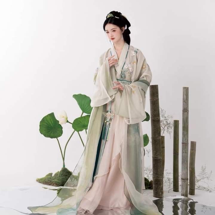 Modern Office Wear:The Revival of Hanfu女装(汉服女装现代上班穿搭) Modern Office Wear:The Revival of Hanfu女装(汉服女装现代上班穿搭)