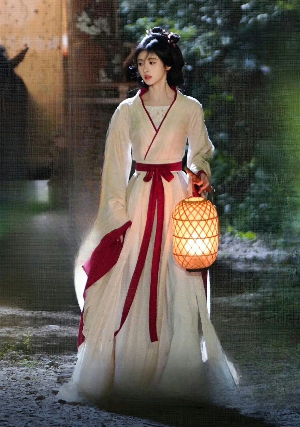 Everyday Elegance:The Simple Charm of Low-Collared Cheongsam Everyday Elegance:The Simple Charm of Low-Collared Cheongsam
