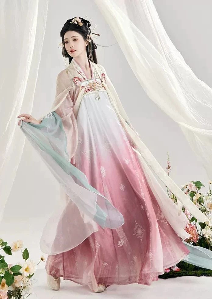 Affordable yet Stylish:The Charm of Waisted-Style Traditional Chinese Hanfu for Women Affordable yet Stylish:The Charm of Waisted-Style Traditional Chinese Hanfu for Women