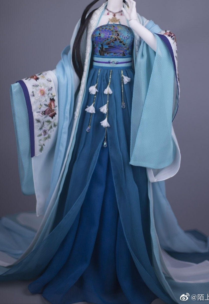 The Cheongsam Fake Two-Piece:A Blend of Tradition and Modernity The Cheongsam Fake Two-Piece:A Blend of Tradition and Modernity