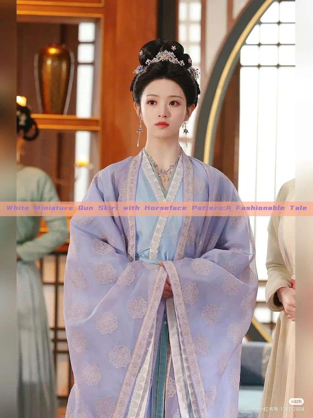 White Miniature Qun Skirt with Horseface Pattern:A Fashionable Tale White Miniature Qun Skirt with Horseface Pattern:A Fashionable Tale