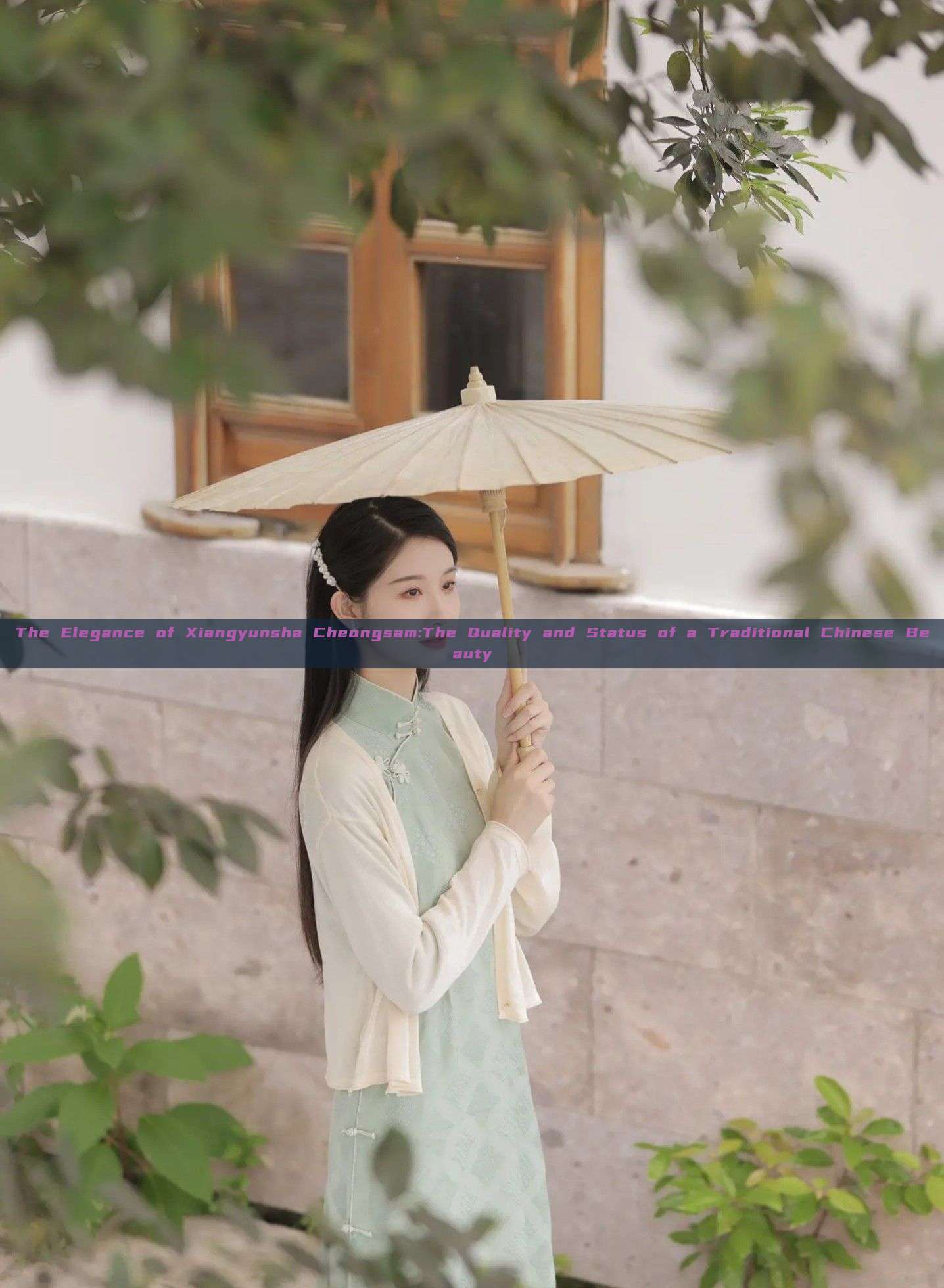 The Elegance of Xiangyunsha Cheongsam:The Quality and Status of a Traditional Chinese Beauty The Elegance of Xiangyunsha Cheongsam:The Quality and Status of a Traditional Chinese Beauty