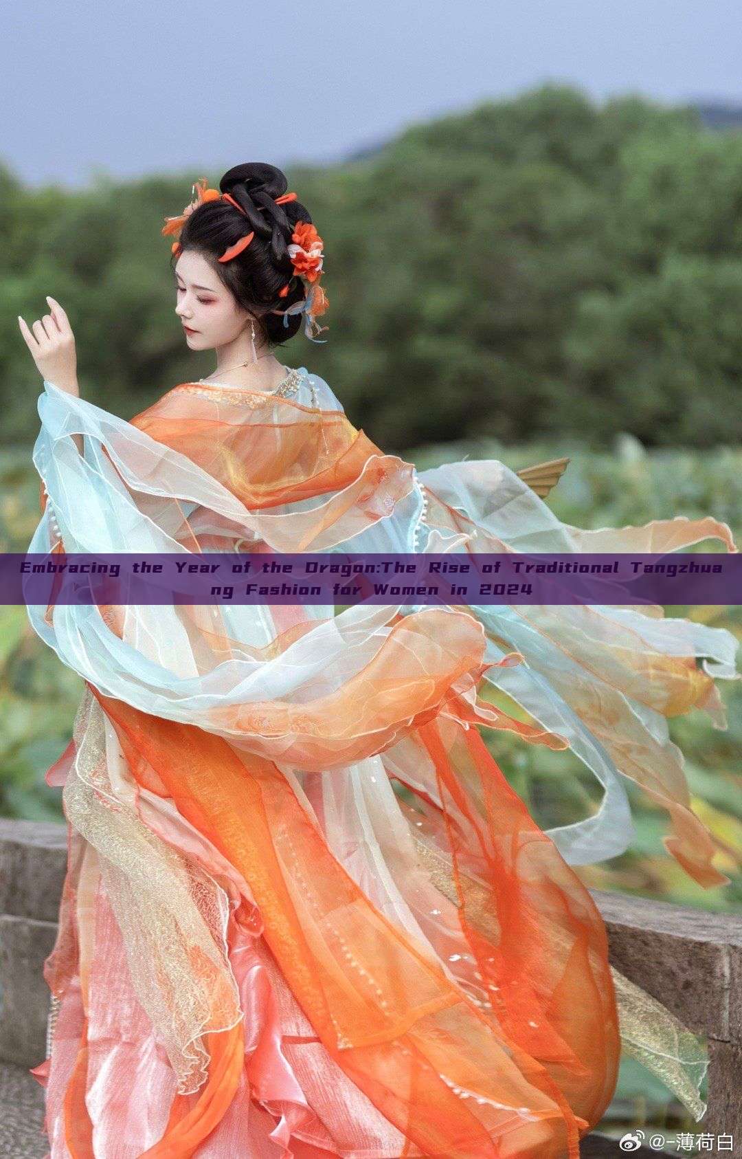 Embracing the Year of the Dragon:The Rise of Traditional Tangzhuang Fashion for Women in 2024 Embracing the Year of the Dragon:The Rise of Traditional Tangzhuang Fashion for Women in 2024