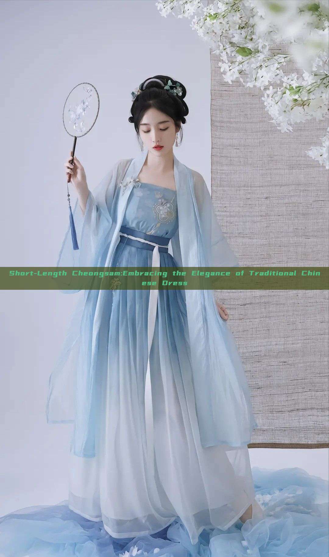 Short-Length Cheongsam:Embracing the Elegance of Traditional Chinese Dress Short-Length Cheongsam:Embracing the Elegance of Traditional Chinese Dress