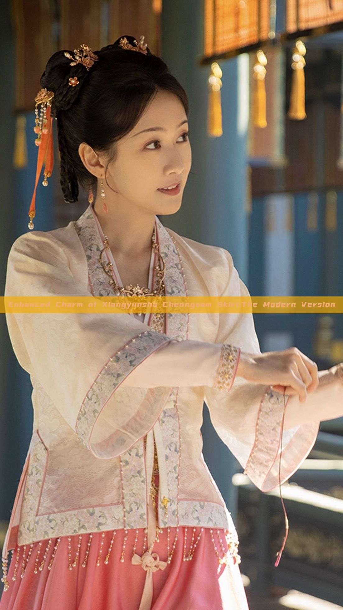 Enhanced Charm of Xiangyunsha Cheongsam Skirt:The Modern Version Enhanced Charm of Xiangyunsha Cheongsam Skirt:The Modern Version