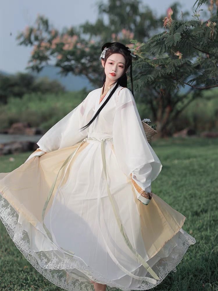 Princess-Style Skirt and Cheongsam for Little Girls:A Fashionable Blend