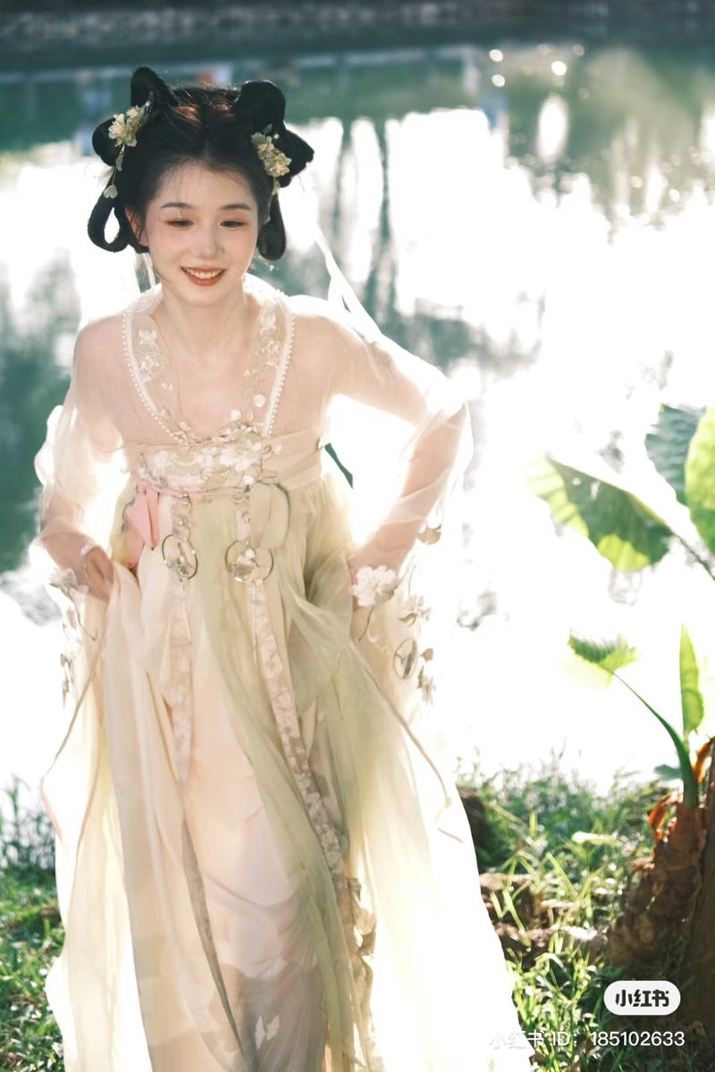 Stylish Girls Hanfu Summer Fashion for 11-Year-Old in Hanfu Dress Stylish Girls Hanfu Summer Fashion for 11-Year-Old in Hanfu Dress